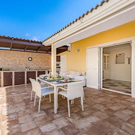 Villa Con Piscina En Madronal Fanabe, *