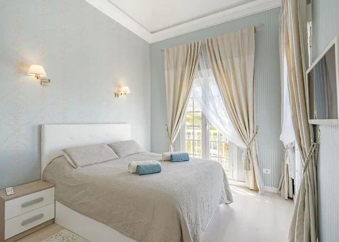 Villa Con Piscina En Madronal Fanabe, Costa Adeje (Tenerife)