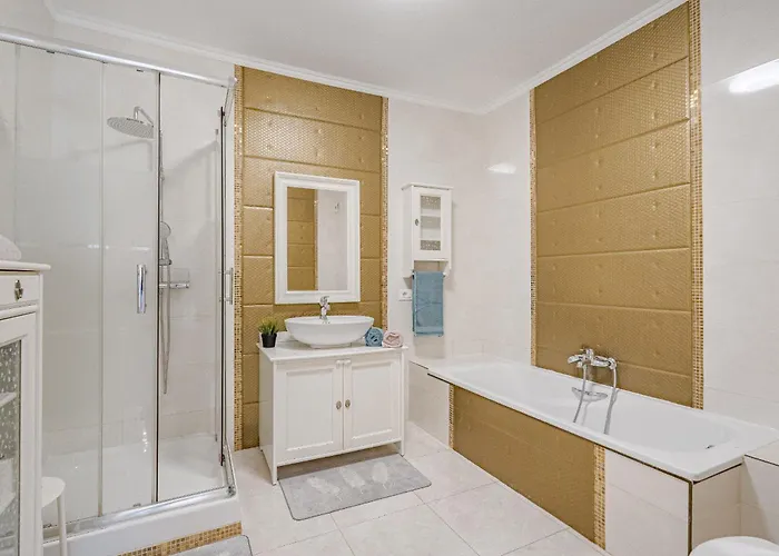 Con Piscina En Madronal Fanabe, * Costa Adeje (Tenerife)