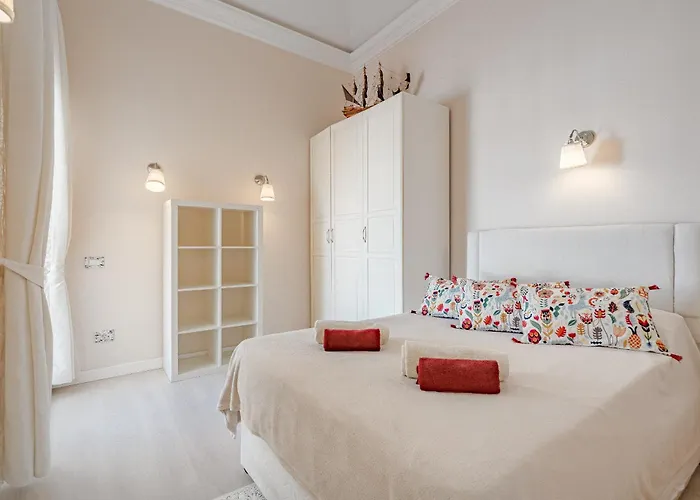 Con Piscina En Madronal Fanabe, *